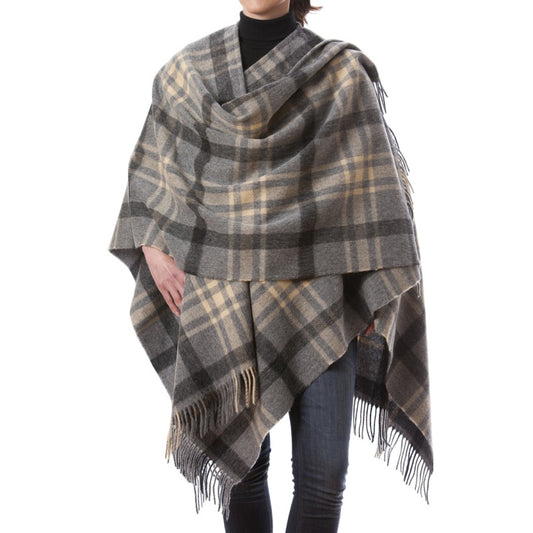 Ladies Cape With Fringes